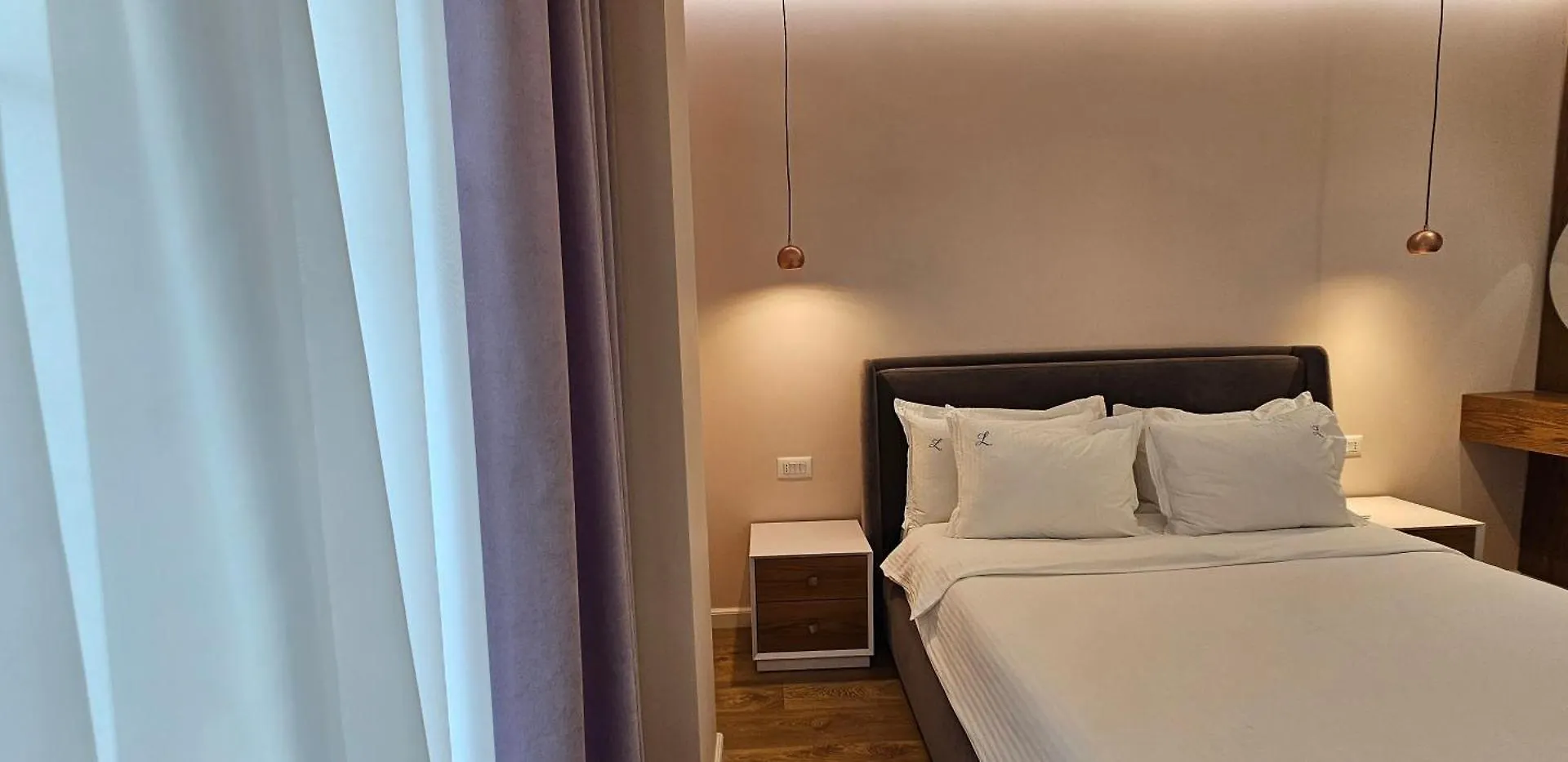 Tam Serviced Apartment City Center No3 Тирана 0*,  Албания