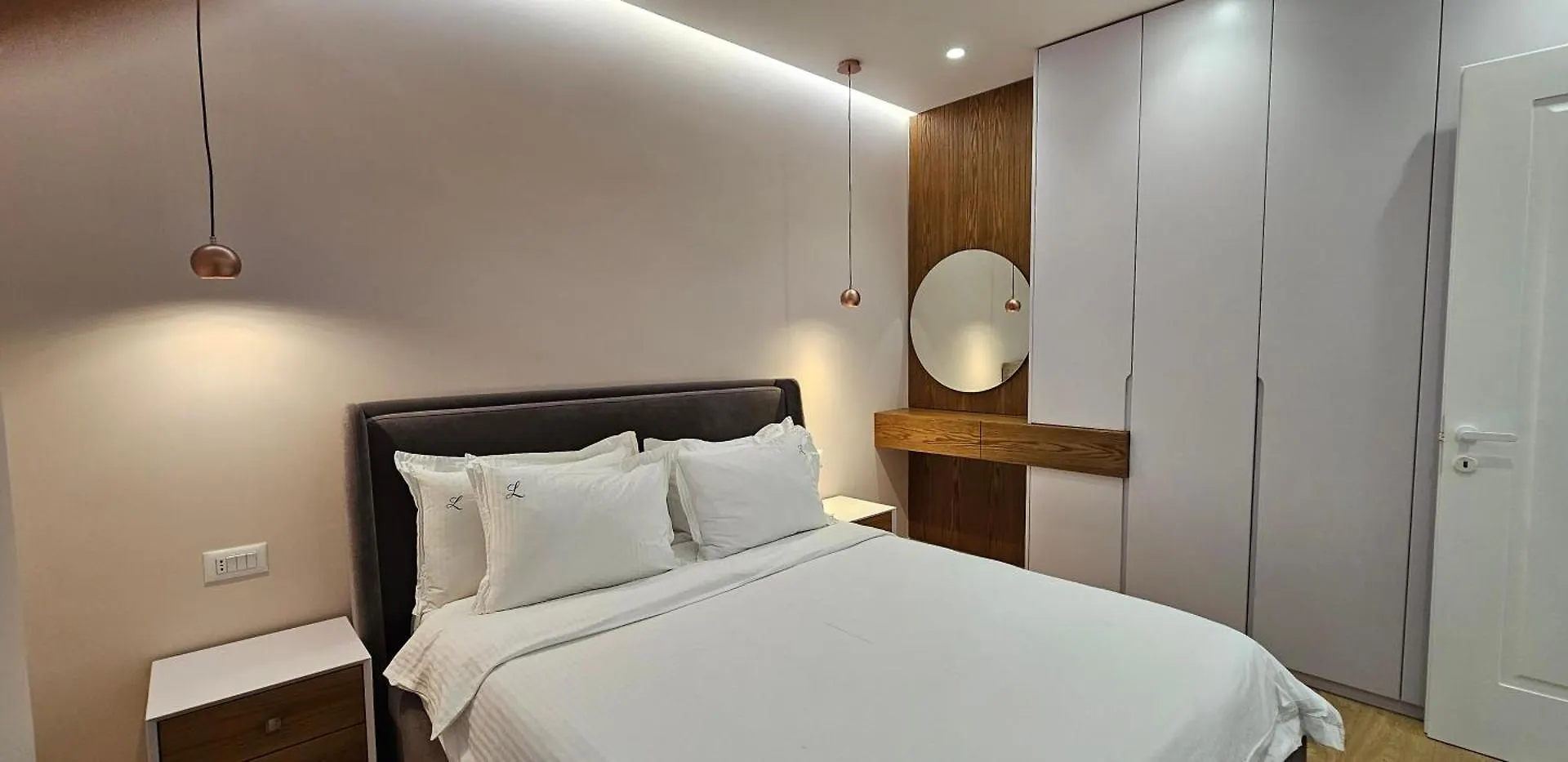 Tam Serviced Apartment City Center No3 Тирана