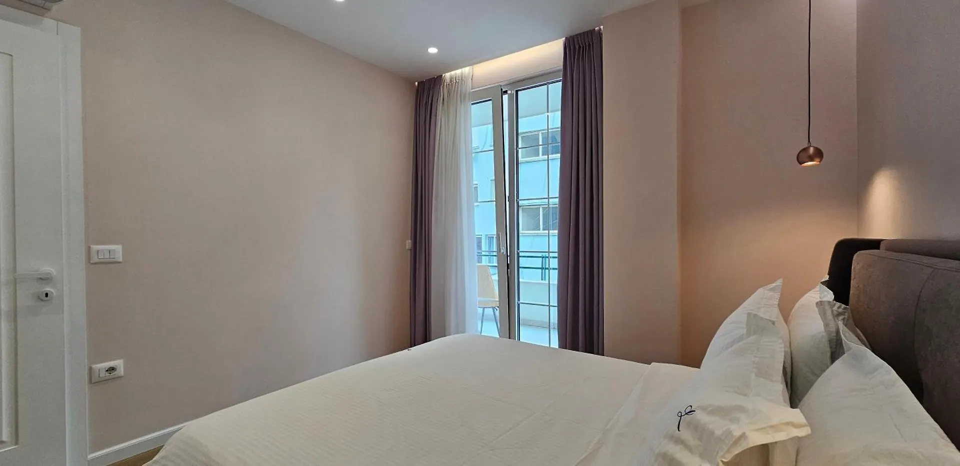 Tam Serviced Apartment City Center No3 Тирана