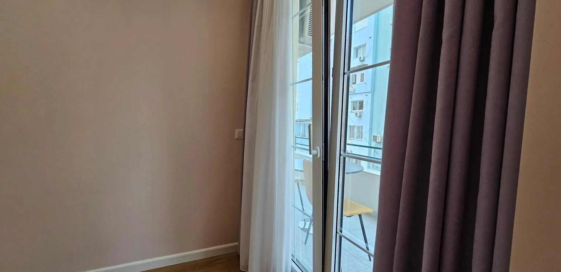 Tam Serviced Apartment City Center No3 Тирана