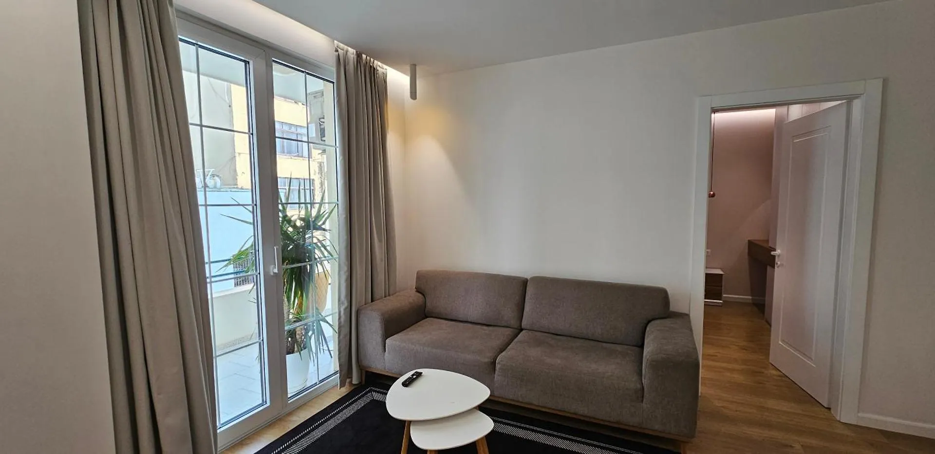 Tam Serviced Apartment City Center No3 Тирана